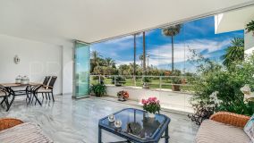 Rio Real: Spacious apartment walking distance to the beach