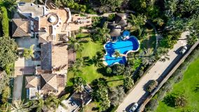 Villa for sale in Beach Side Golden Mile, Marbella Golden Mile