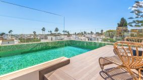 Villa for sale in San Pedro Playa, San Pedro de Alcantara