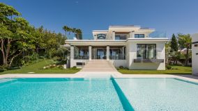 Los Flamingos Golf: Contemporary villa with sea views