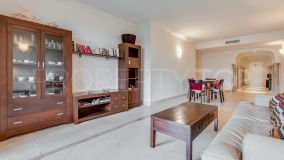 Se vende apartamento de 2 dormitorios en Nueva Andalucia