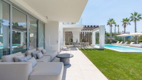 Villa en venta en Los Monteros, Marbella Este