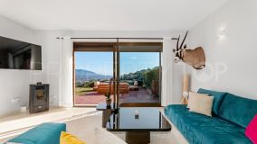 Apartment for sale in Altos de Elviria with 3 bedrooms