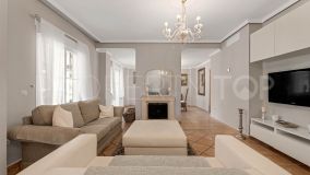 Villa a la venta en Guadalmina Alta con 6 dormitorios