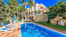 Luxury villa in the heart of Rio Real, Marbella East