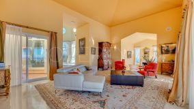 For sale villa in Los Altos de los Monteros with 4 bedrooms