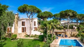 For sale villa in Elviria with 6 bedrooms