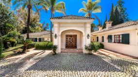 Buy Marbella Hill Club villa with 6 bedrooms