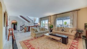 Villa for sale in Nueva Andalucia, Marbella