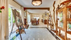 Villa for sale in Nueva Andalucia, Marbella