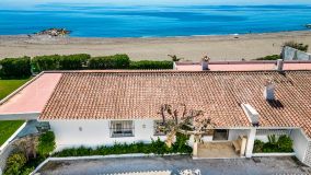 Comprar villa de 4 dormitorios en Guadalmina Baja