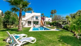 Buy 6 bedrooms villa in El Rosario