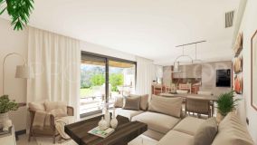 Atico de 3 dormitorios a la venta en Nueva Andalucia