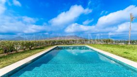 Villa for sale in Altos de Elviria, Marbella East