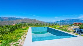 Villa for sale in Altos de Elviria, Marbella East