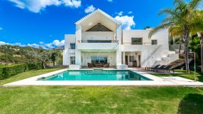 Villa en venta en Los Arqueros, Benahavis