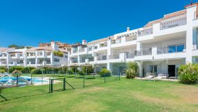 Buy apartment in Altos de Elviria