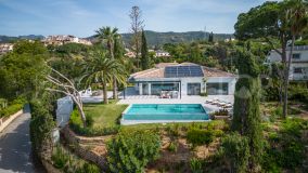 Luxury villa in Elviria with panoramic sea views