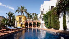 Radhus for sale in Marbella Golden Mile