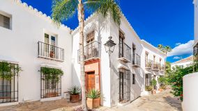 Radhus for sale in Marbella Golden Mile