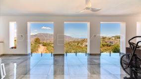 4 bedrooms villa in Altos de Elviria for sale