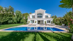 Villa with 5 bedrooms for sale in Elviria