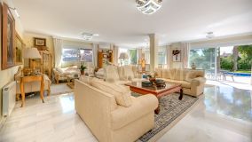 Villa for sale in Elviria, Marbella Est
