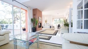 Villa for sale in Altos de Elviria, Marbella Est