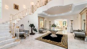 Villa en venta en Cascada de Camojan, Marbella Golden Mile