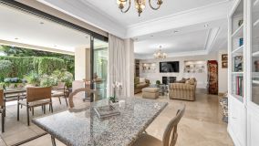 Lägenhet for sale in Los Monteros, Marbella Öst