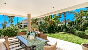 Los Monteros: Elegante apartamento lado playa en el recinto seguro, Marbella Este