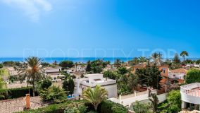 Buy 4 bedrooms villa in Marbesa