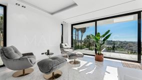 Villa for sale in Los Flamingos Golf, Benahavis