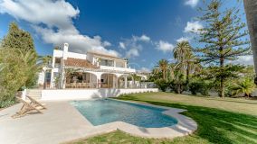 Villa for sale in Rio Real, Marbella East