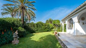 Bungalow for sale in Marbesa, Marbella East