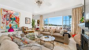 Adosado en venta en Marbella Hill Club, Marbella Golden Mile