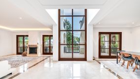 Villa en venta en Marbella Hill Club, Marbella Golden Mile