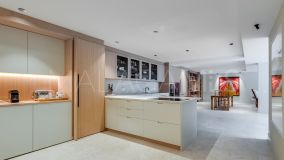 Tvåvåningslägenhet for sale in Marbella Golden Mile