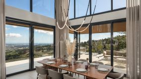 Villa for sale in La Mairena, Marbella Est