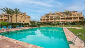 Markplanslägenhet for sale in Los Flamingos Golf, Benahavis