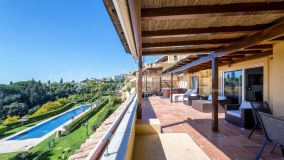 Penthouse for sale in Cascada de Camojan, Marbella Golden Mile