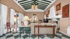 Villa for sale in Bahia de Marbella with 5 bedrooms