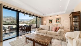 Penthouse for sale in Rio Real, Marbella East