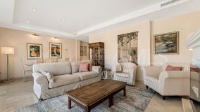 Penthouse for sale in Rio Real, Marbella East