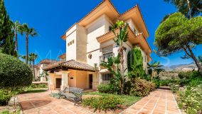 Penthouse for sale in Rio Real, Marbella East