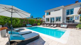 Villa en venta en Rio Real, Marbella Este