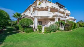 Apartamento en venta en Los Arqueros, Benahavis