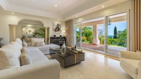 Villa for sale in Los Flamingos Golf, Benahavis