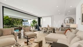 Villa en venta en Elviria, Marbella Este