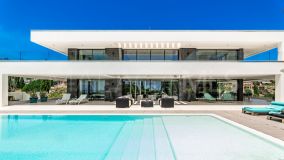 Villa for sale in Los Flamingos Golf, Benahavis